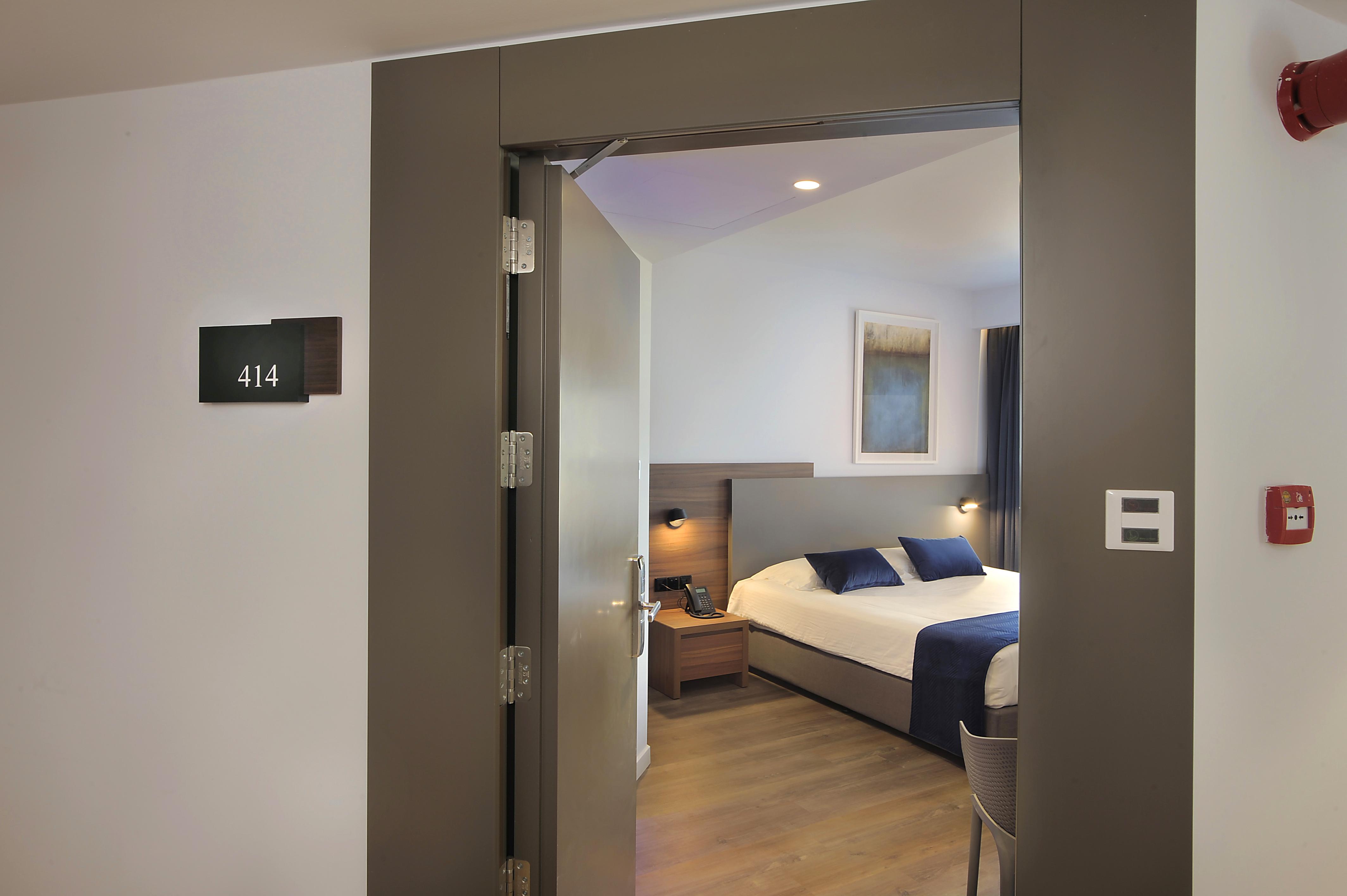 Okeanos Beach Boutique Hotel أيا نابا المظهر الخارجي الصورة