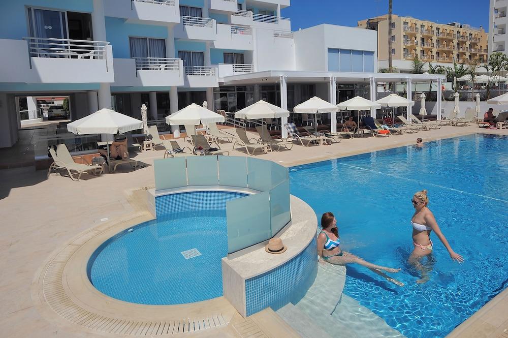 Okeanos Beach Boutique Hotel أيا نابا المظهر الخارجي الصورة